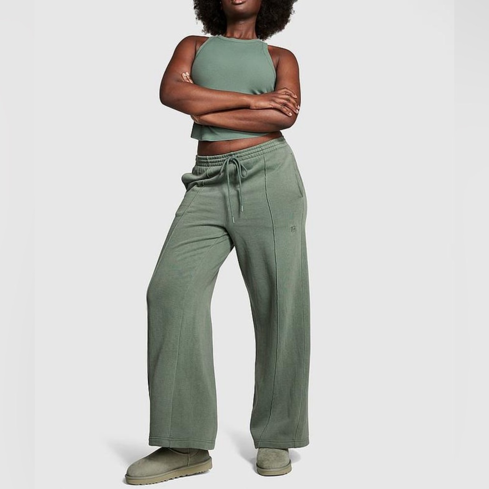 VS PINK ivy fleece wide leg sweatpants green medium